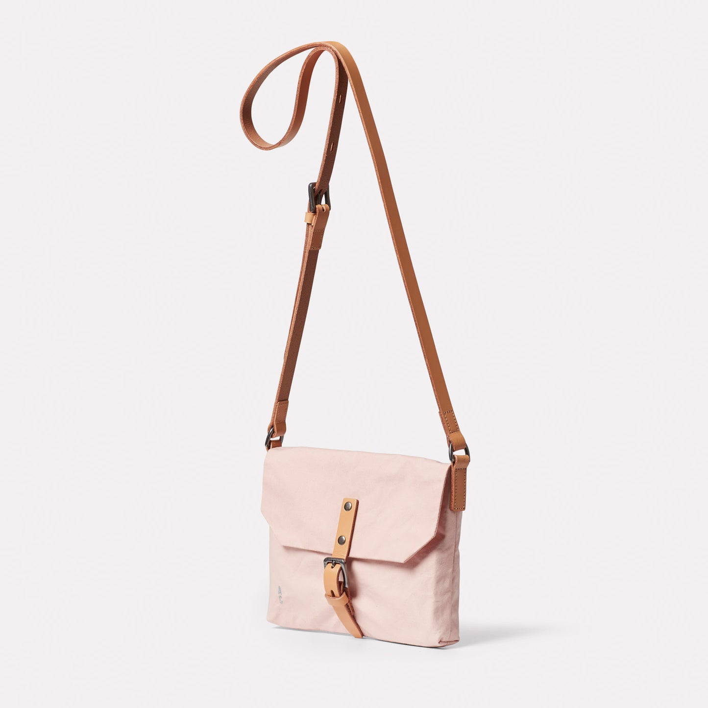 Friday WUW Waxed Cotton Crossbody Bag in Pink