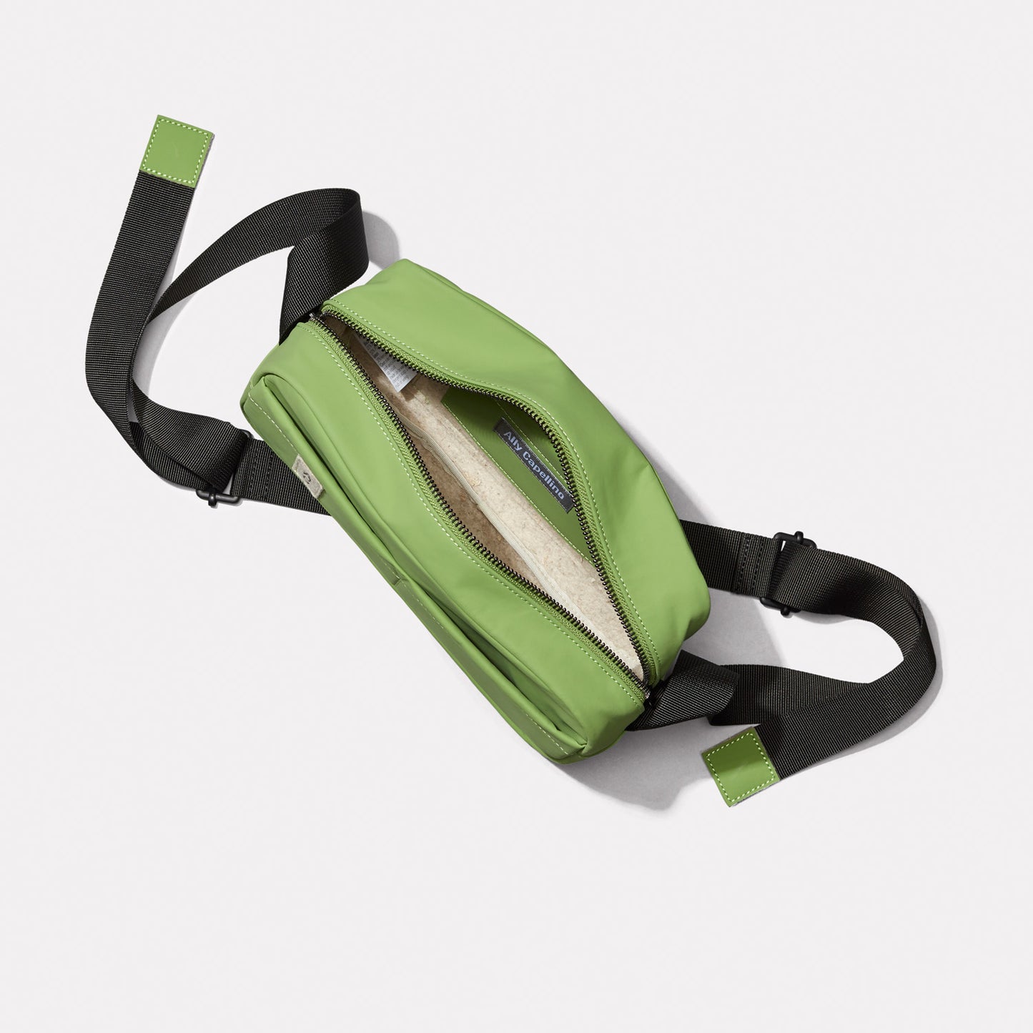Hinge Hemp Crossbody Bag in Grass