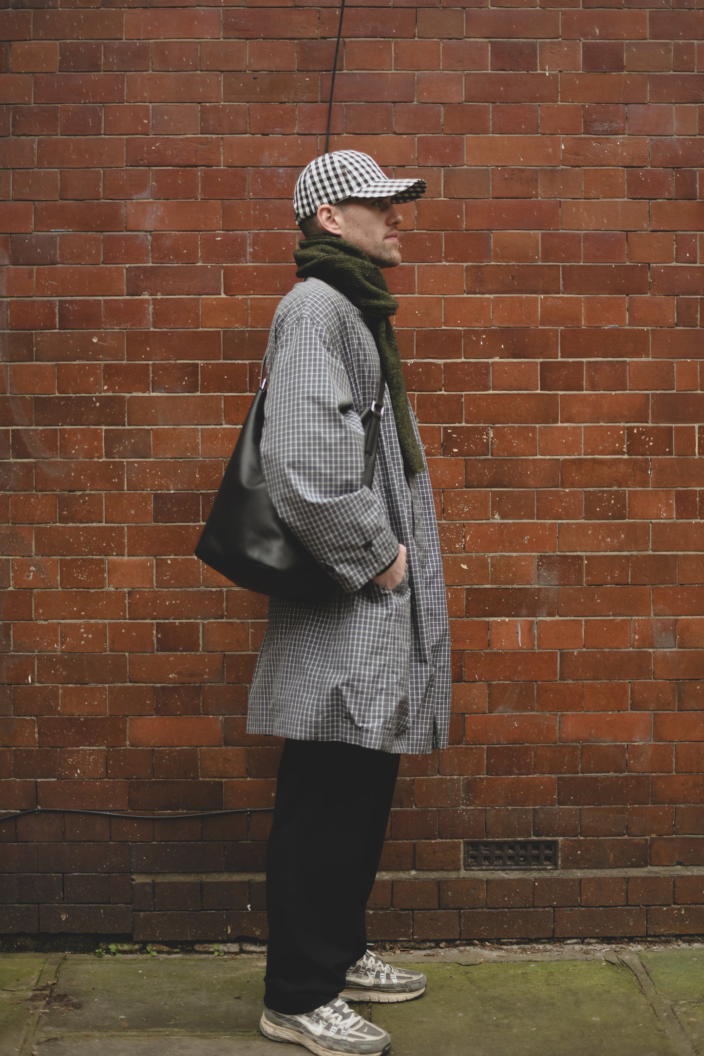 Lloyd Large Bucket in Black Wellington Leather