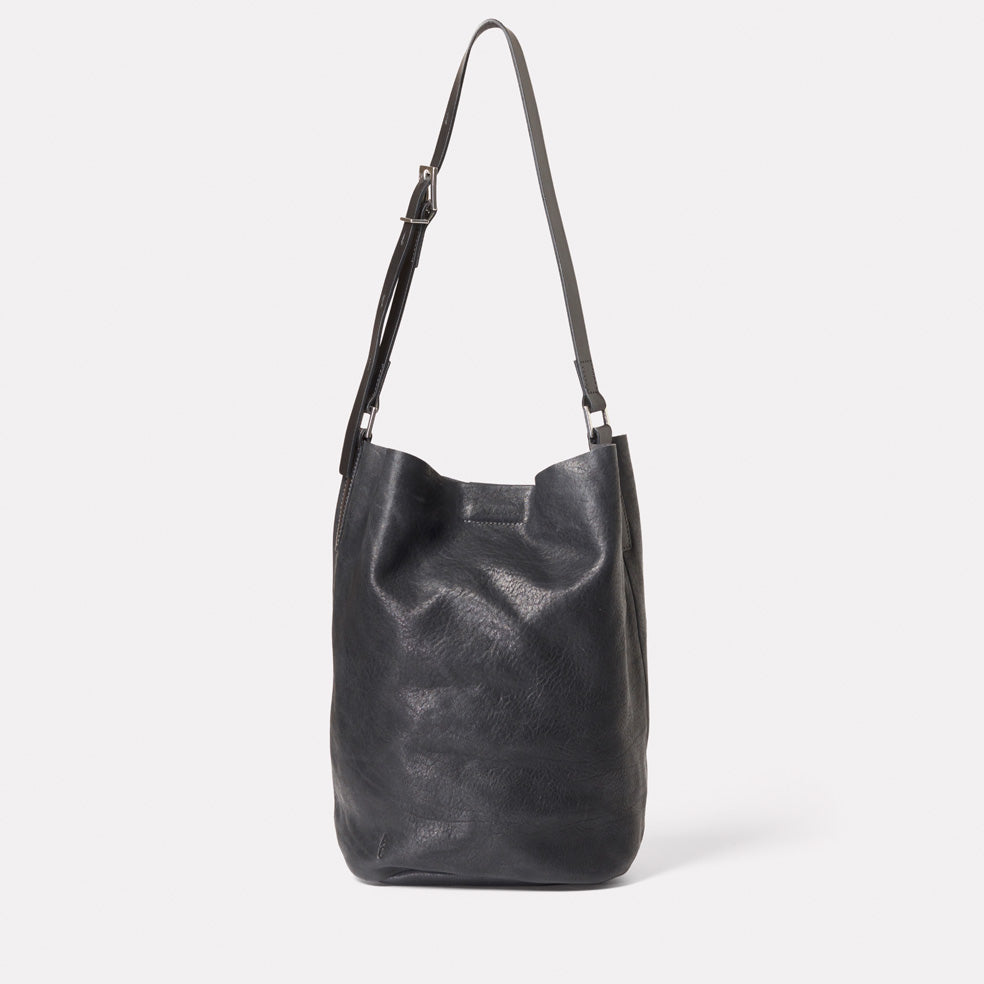 Lloyd Small Calvert Leather Bucket Bag in Black