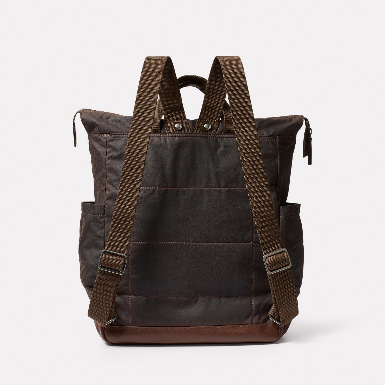 Fin Waxed Cotton Backpack in Bog Ally Capellino