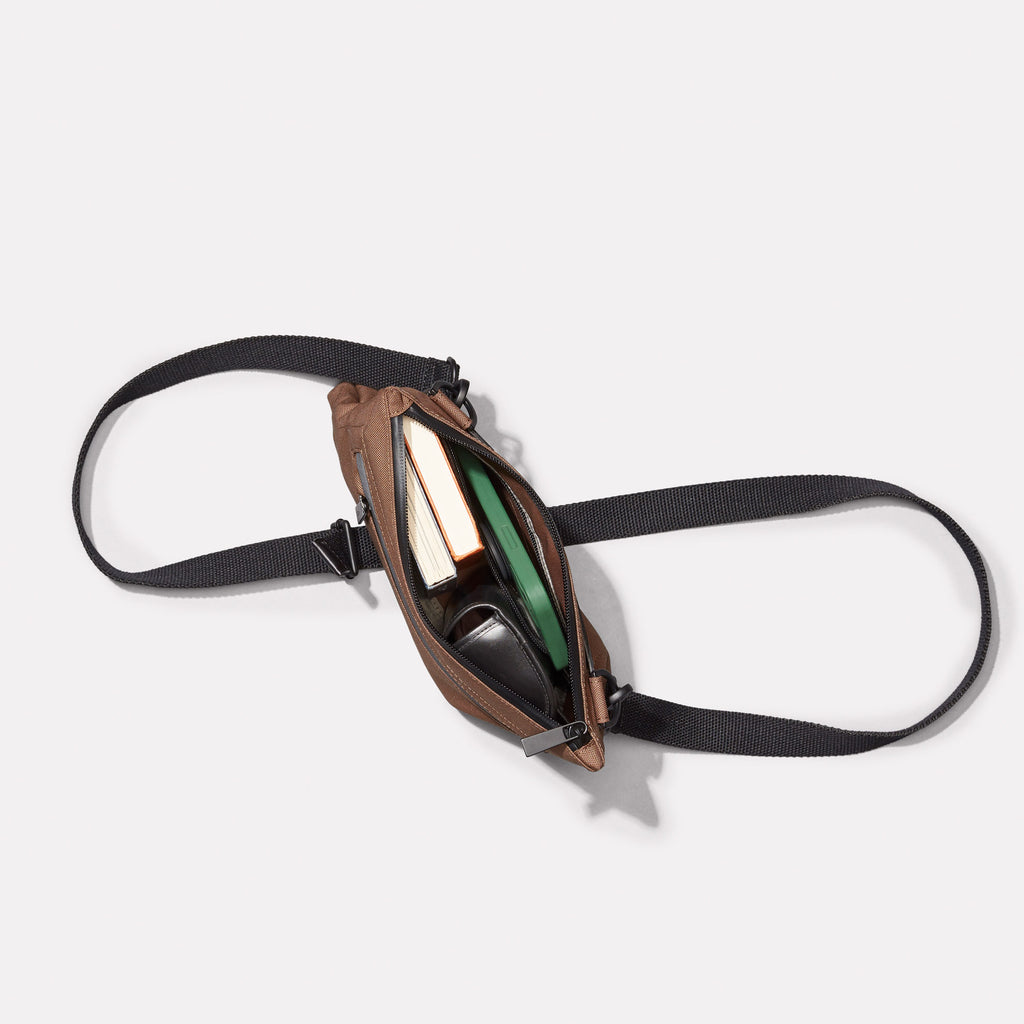 Herb Travel Cycle Crossbody Bag in Silt