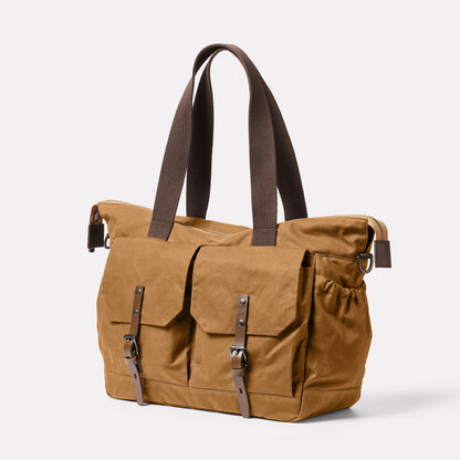 Maxi Changing Holdall Bag in Chert