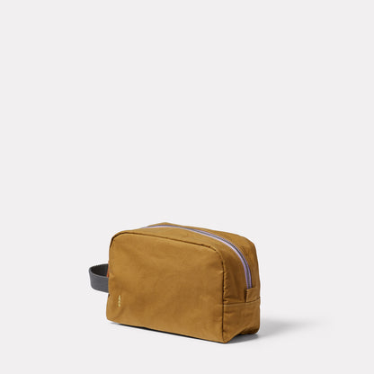 Simon Waxed Cotton Washbag in Gingerbread