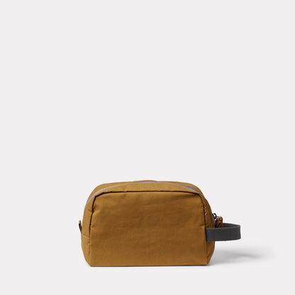 Simon Waxed Cotton Washbag in Gingerbread