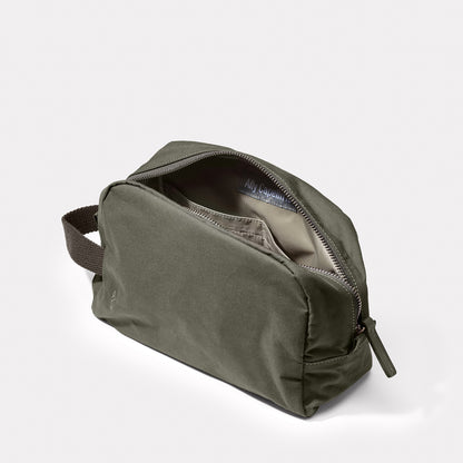 Simon Waxed Cotton Washbag in Olive