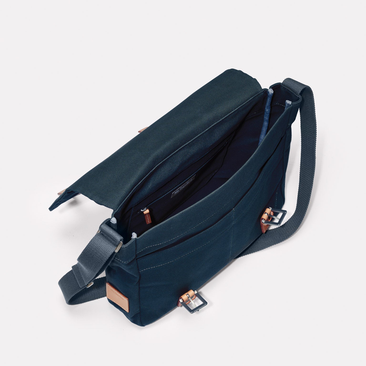 Cable Large Crossbody Satchel Bag in Navy