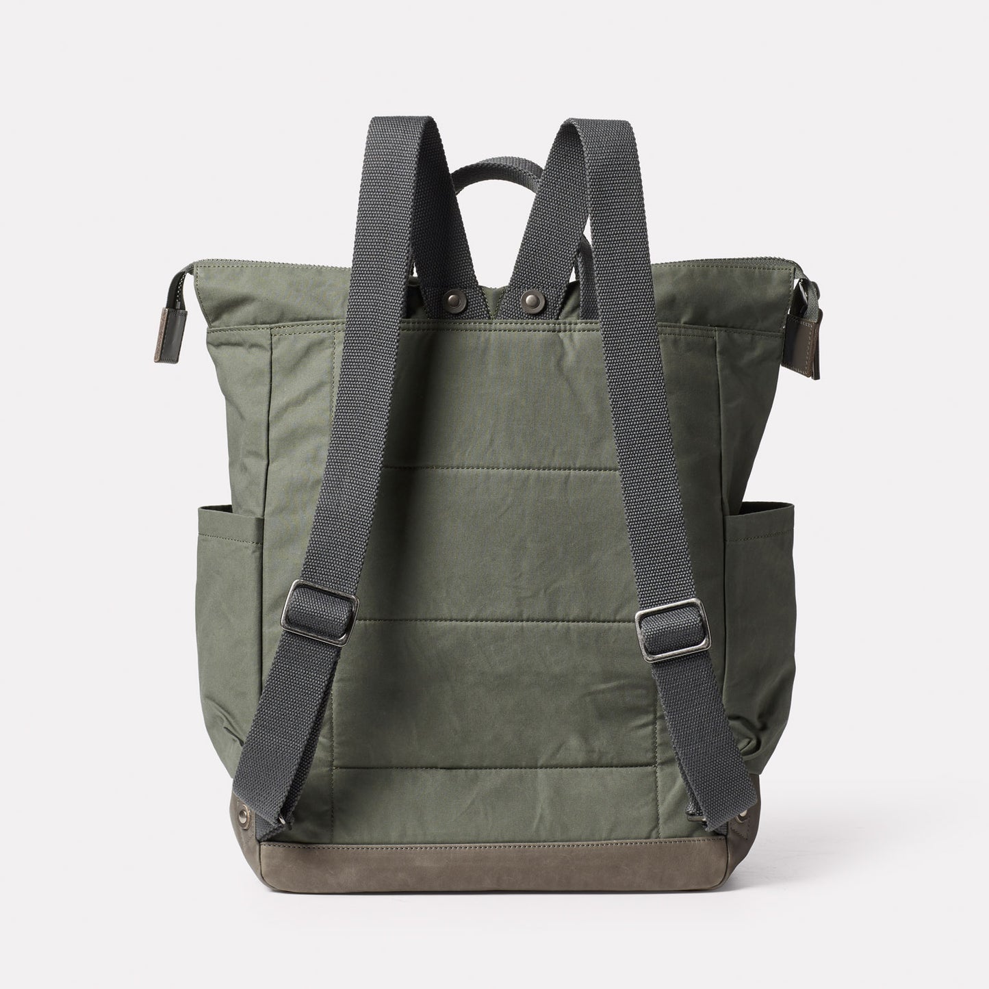 Fin Waxed Cotton Backpack in Olive