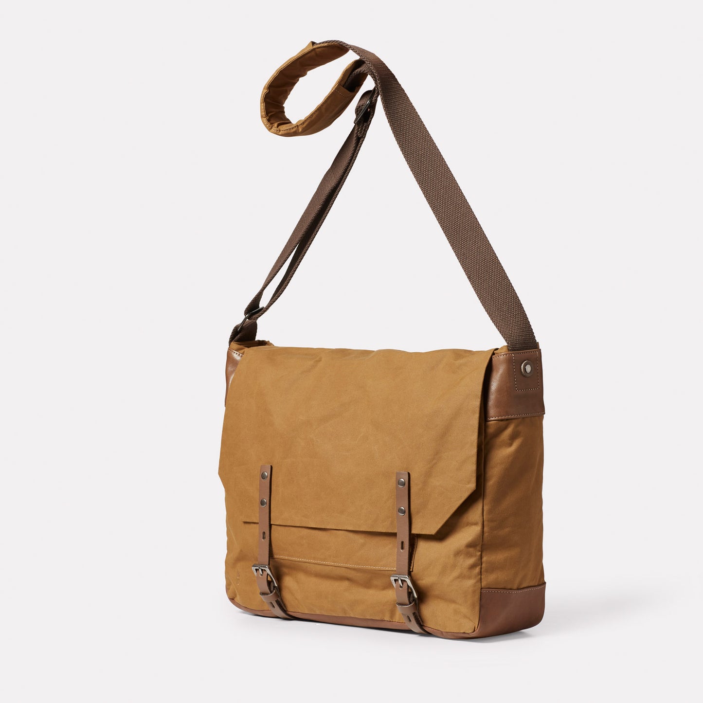Jeremy Large Waxed Cotton Crossbody Satchel in Chert
