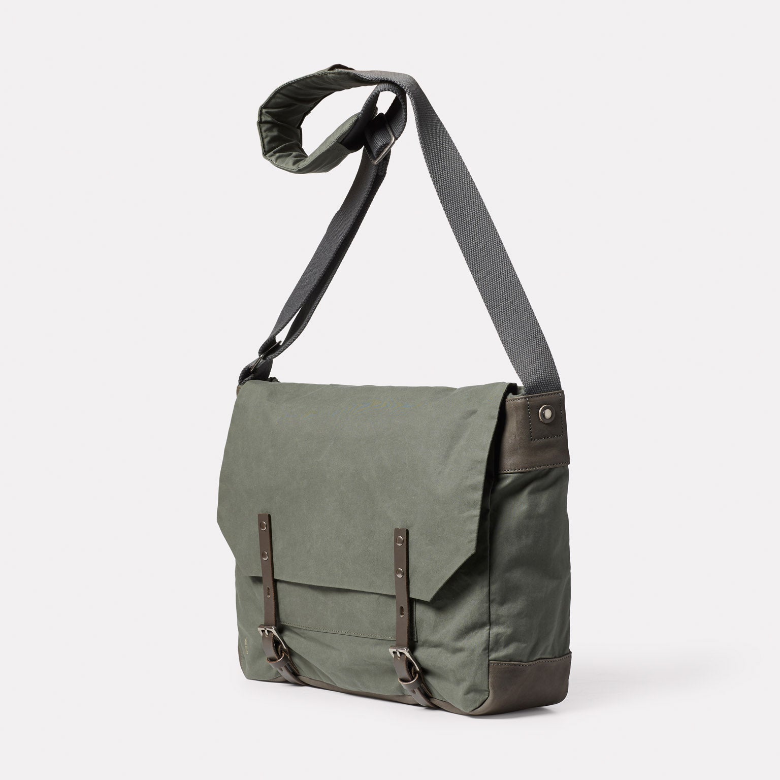 Jeremy Large Waxed Cotton Crossbody Satchel in Olive