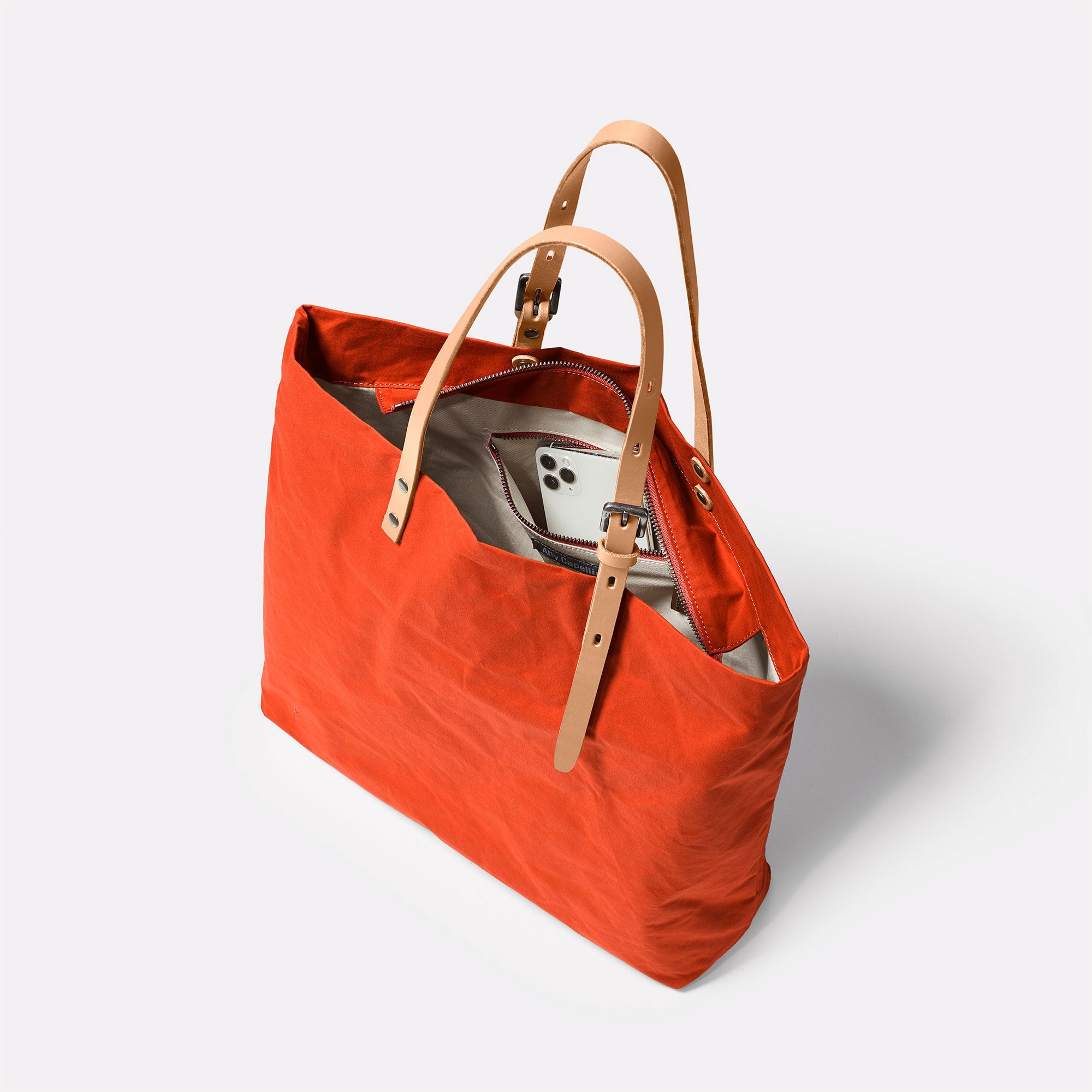 Natalie Waxed Cotton Tote in Lava