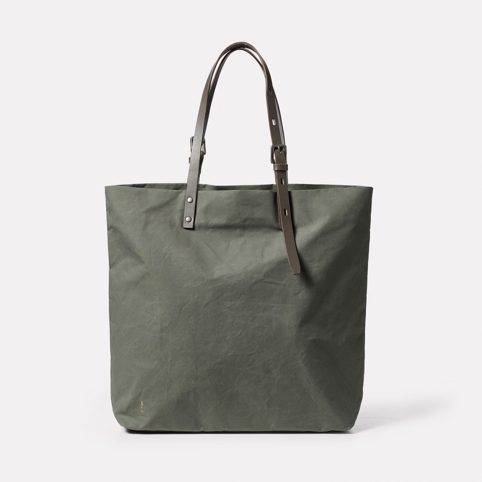 Natalie Waxed Cotton Tote in Olive