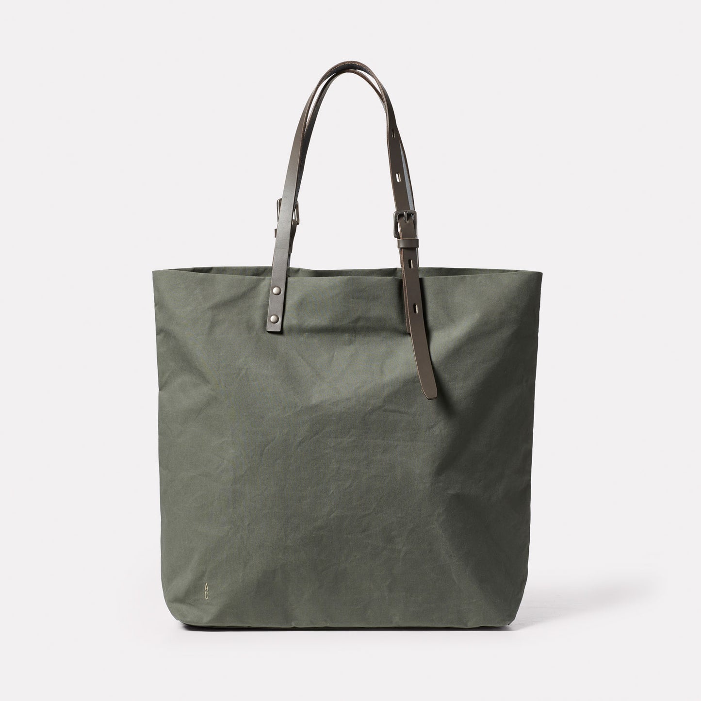 Natalie Waxed Cotton Tote in Olive