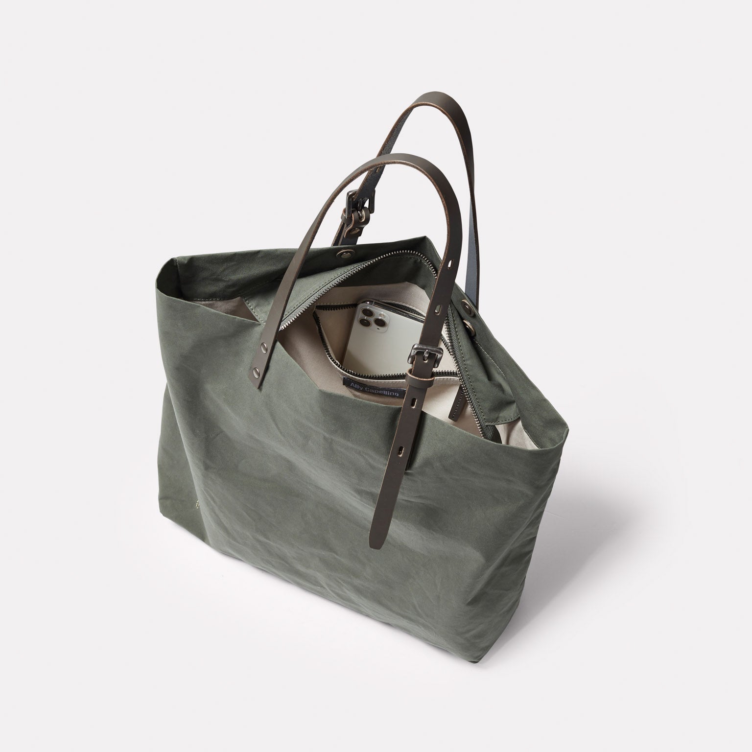 Natalie Waxed Cotton Tote in Olive