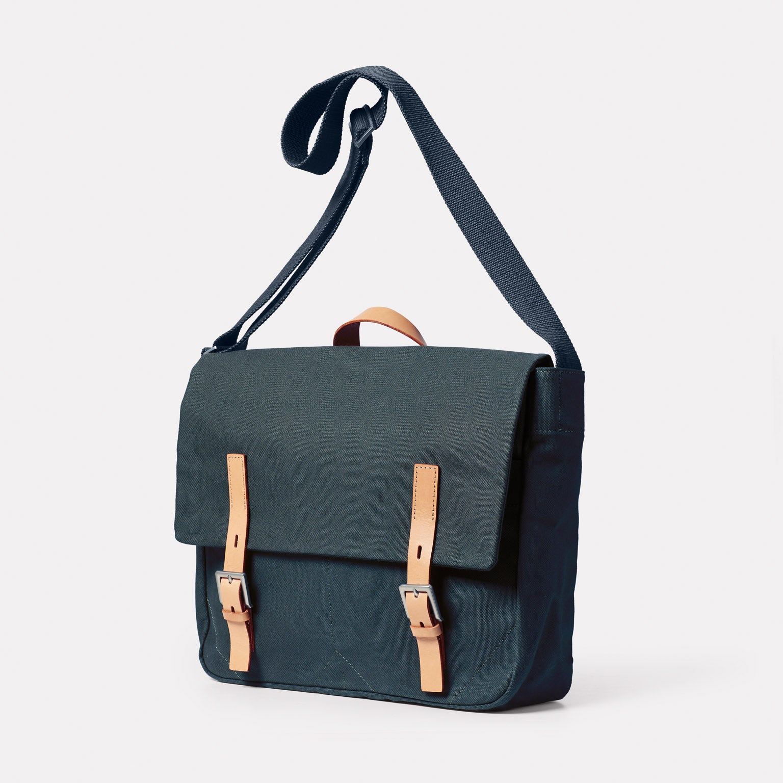 Cable Large Crossbody Satchel Bag in Navy