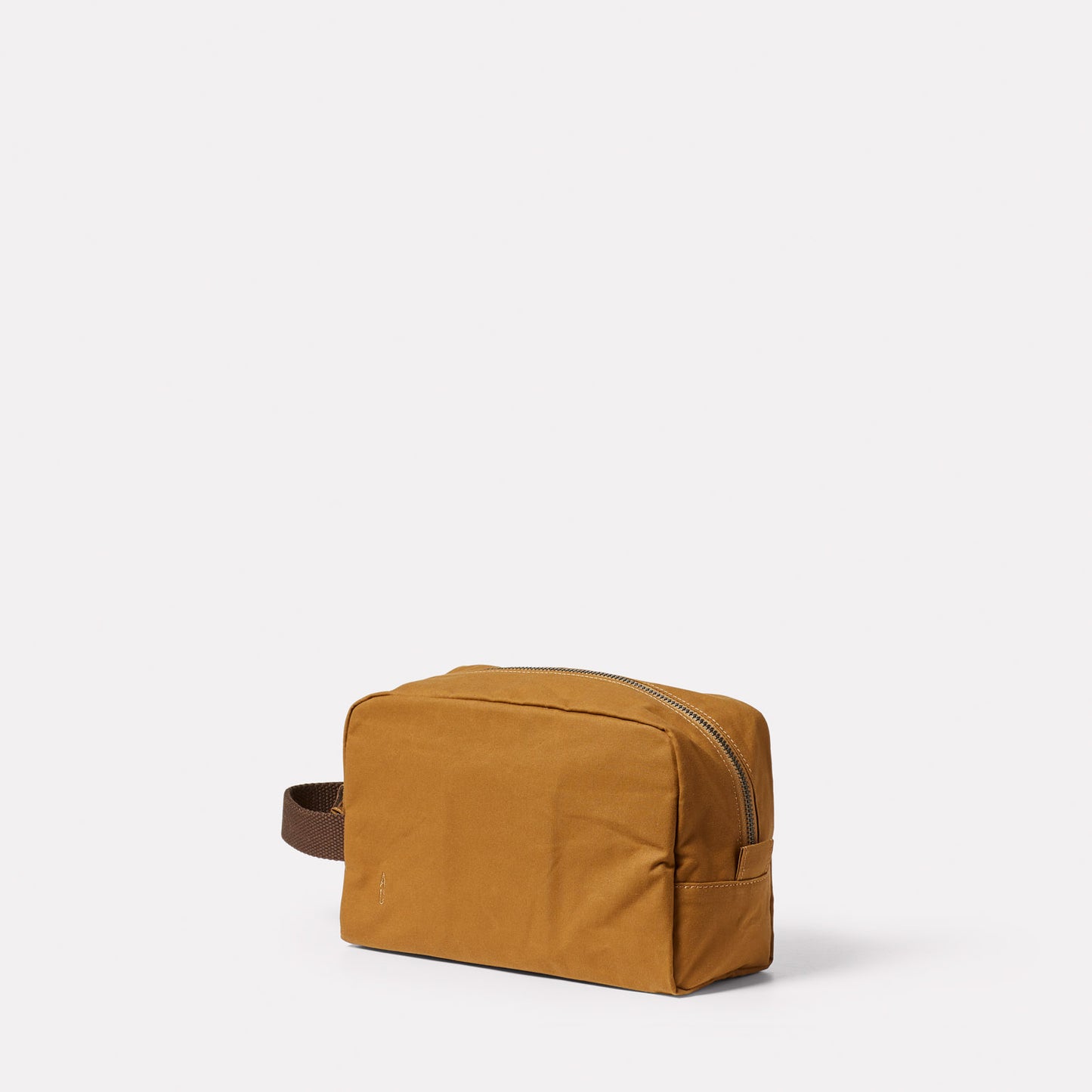 Simon Waxed Cotton Washbag in Chert