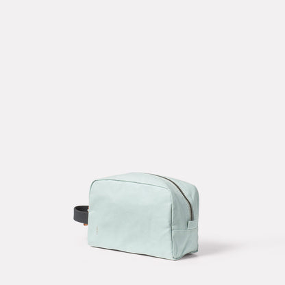 Simon Waxed Cotton Washbag in Iceberg