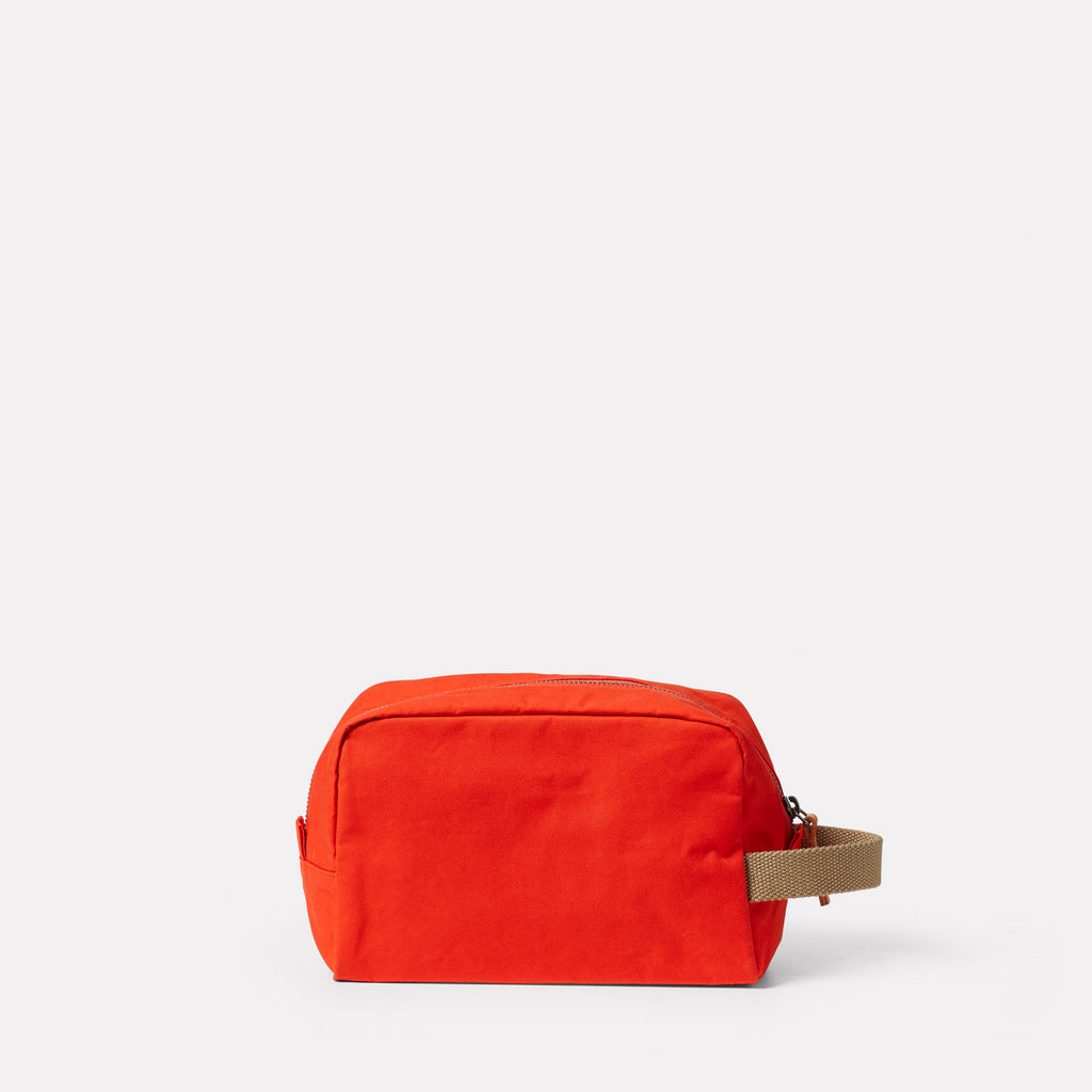 Simon Waxed Cotton Washbag in Lava