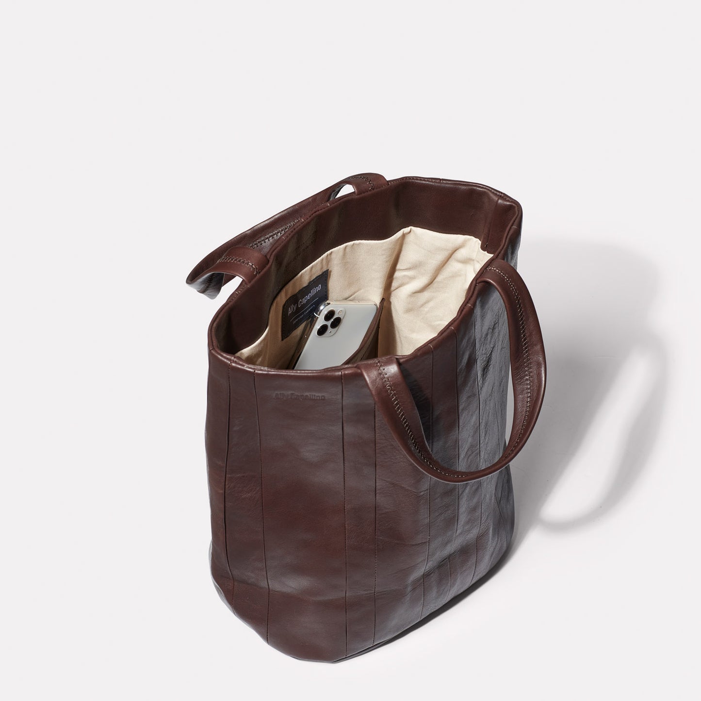 Bobby British Pasture Leather Bucket Bag in Bog