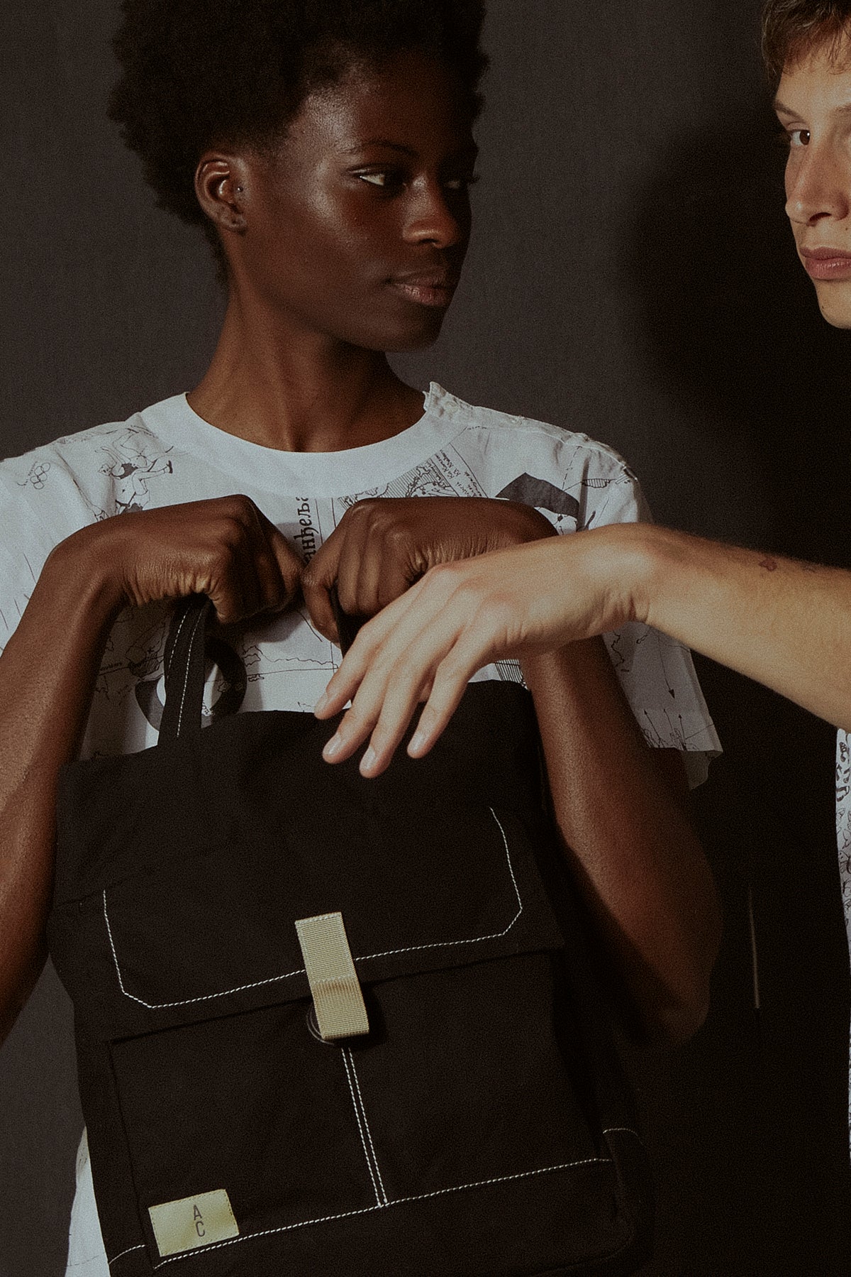 Parker Crossbody Tote in Black