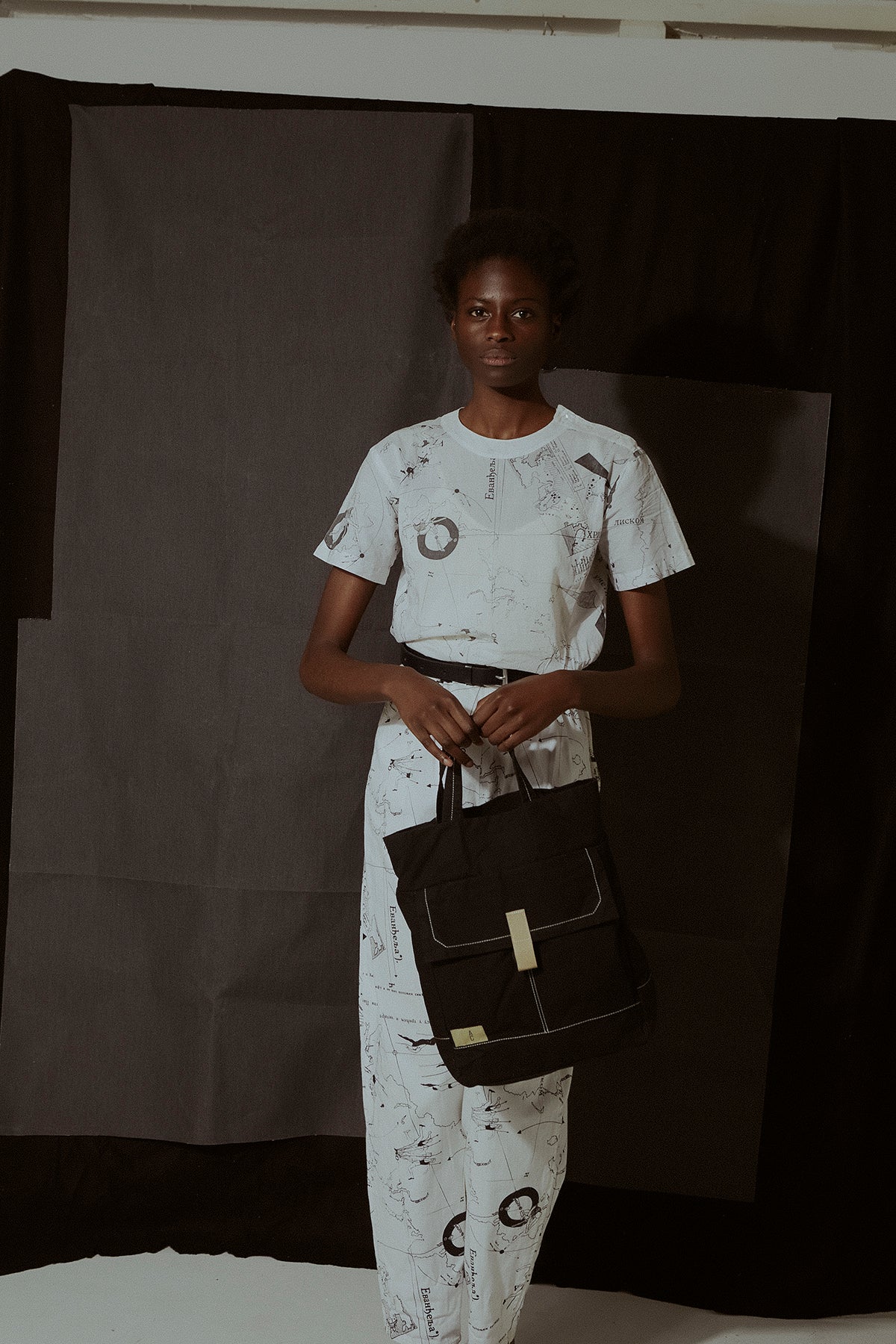 Parker Crossbody Tote in Black