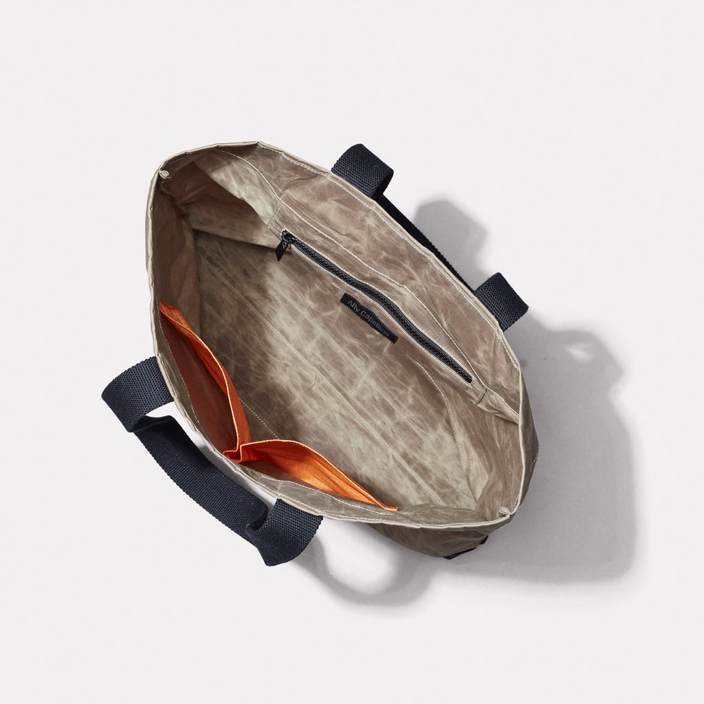 Farah Papery Waxed Cotton Tote in Mineral