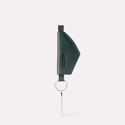 Kenneth Leather Key Holder in Ivy