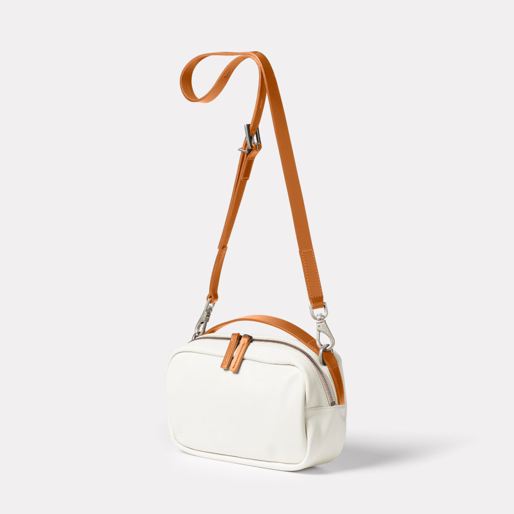 Leila Medium Leather Crossbody Bag in Bianca – Ally Capellino