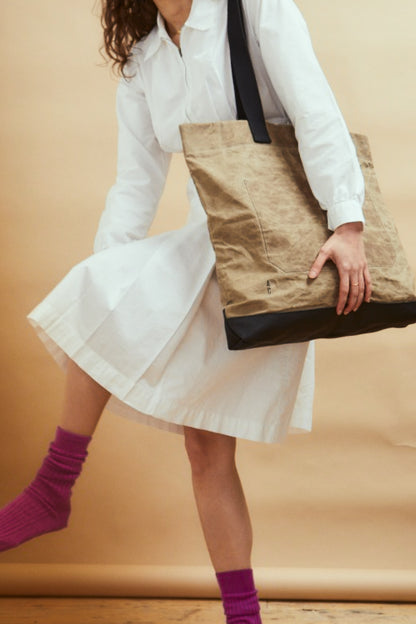 Farah Papery Waxed Cotton Tote in Mineral