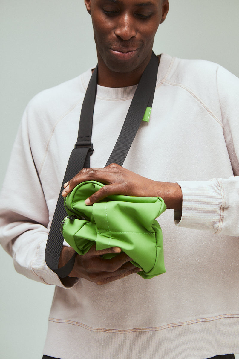 Hinge Hemp Crossbody Bag in Grass