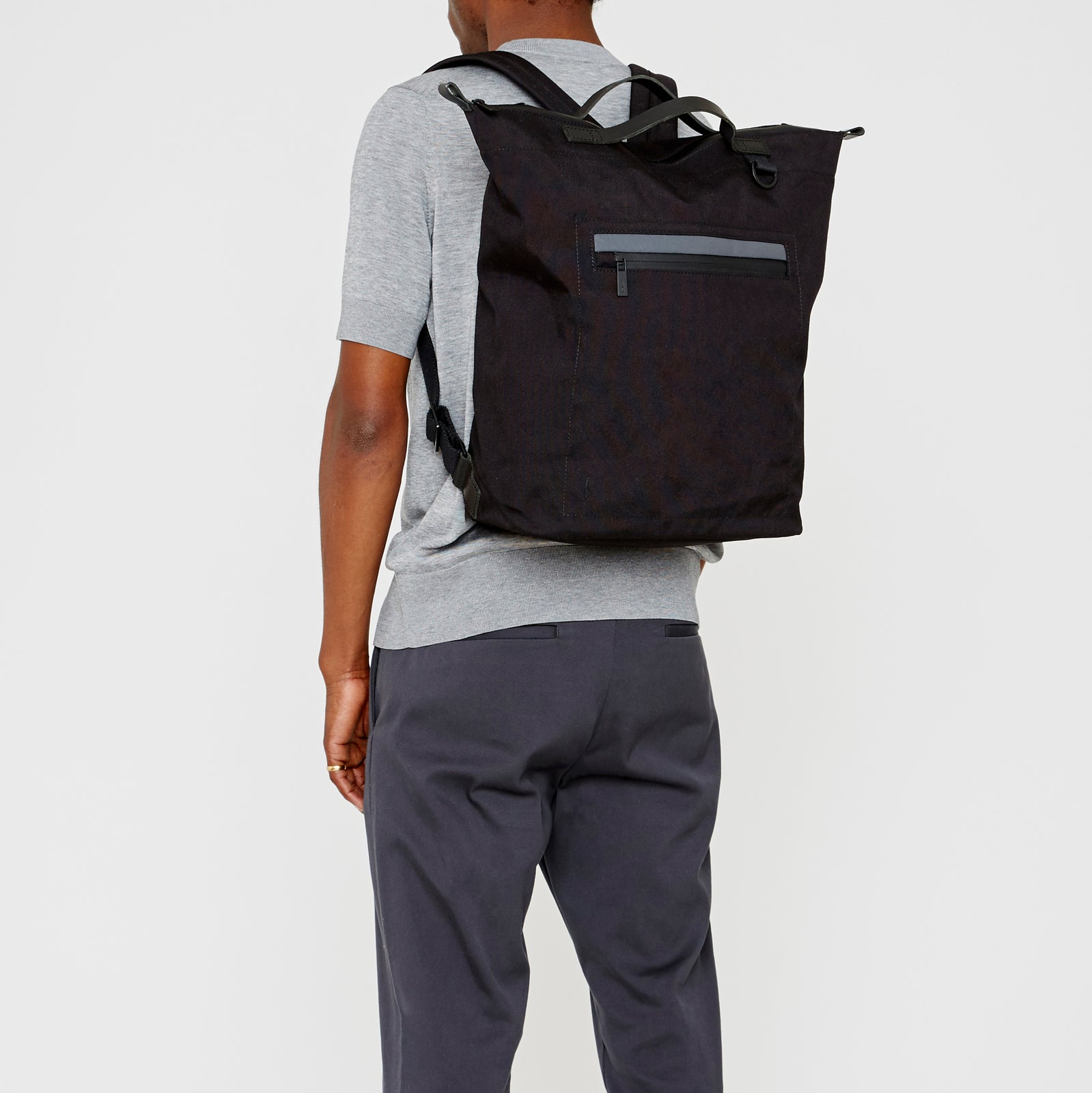 Ally capellino hoy store travel cycle backpack