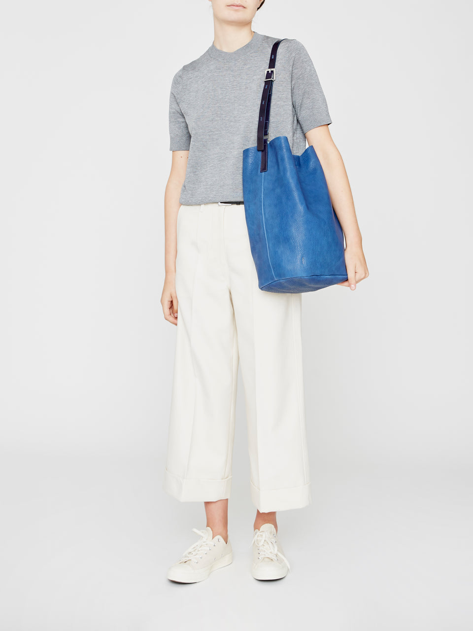 Lloyd Calvert Leather Bucket Bag in Navy