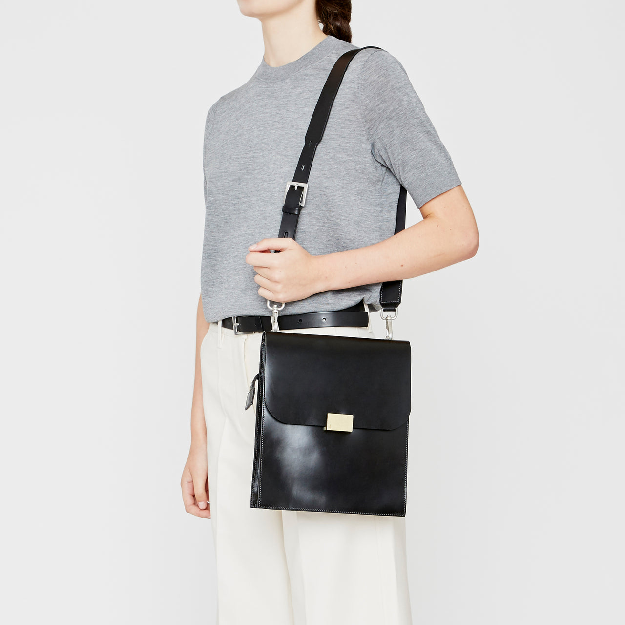 Lori Boundary Leather Crossbody Lock Bag in Oxblood