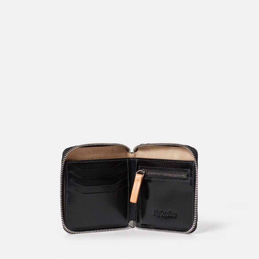 Axel Leather Zip Round Wallet in Black