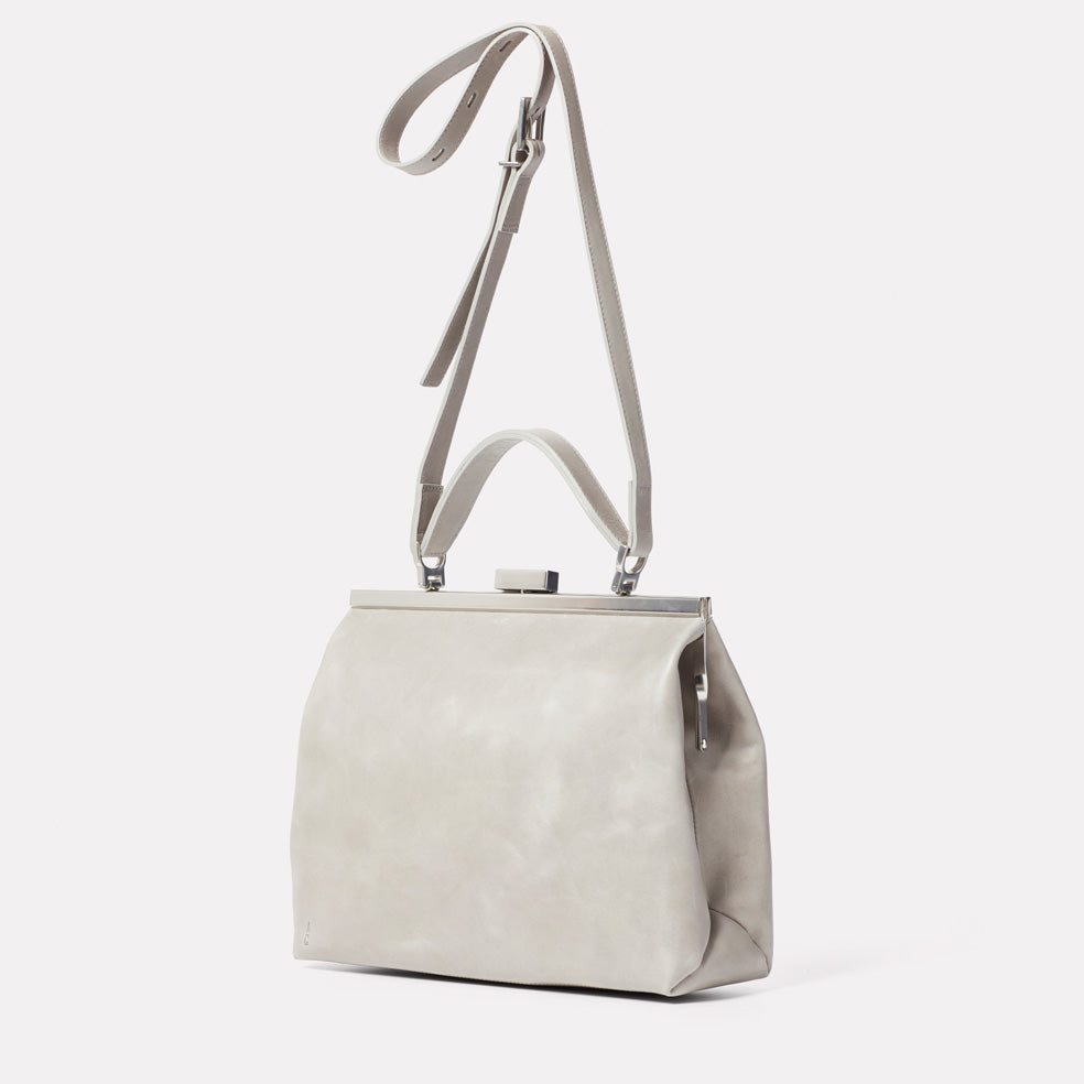 Frida Soft Frame Bag in Grey