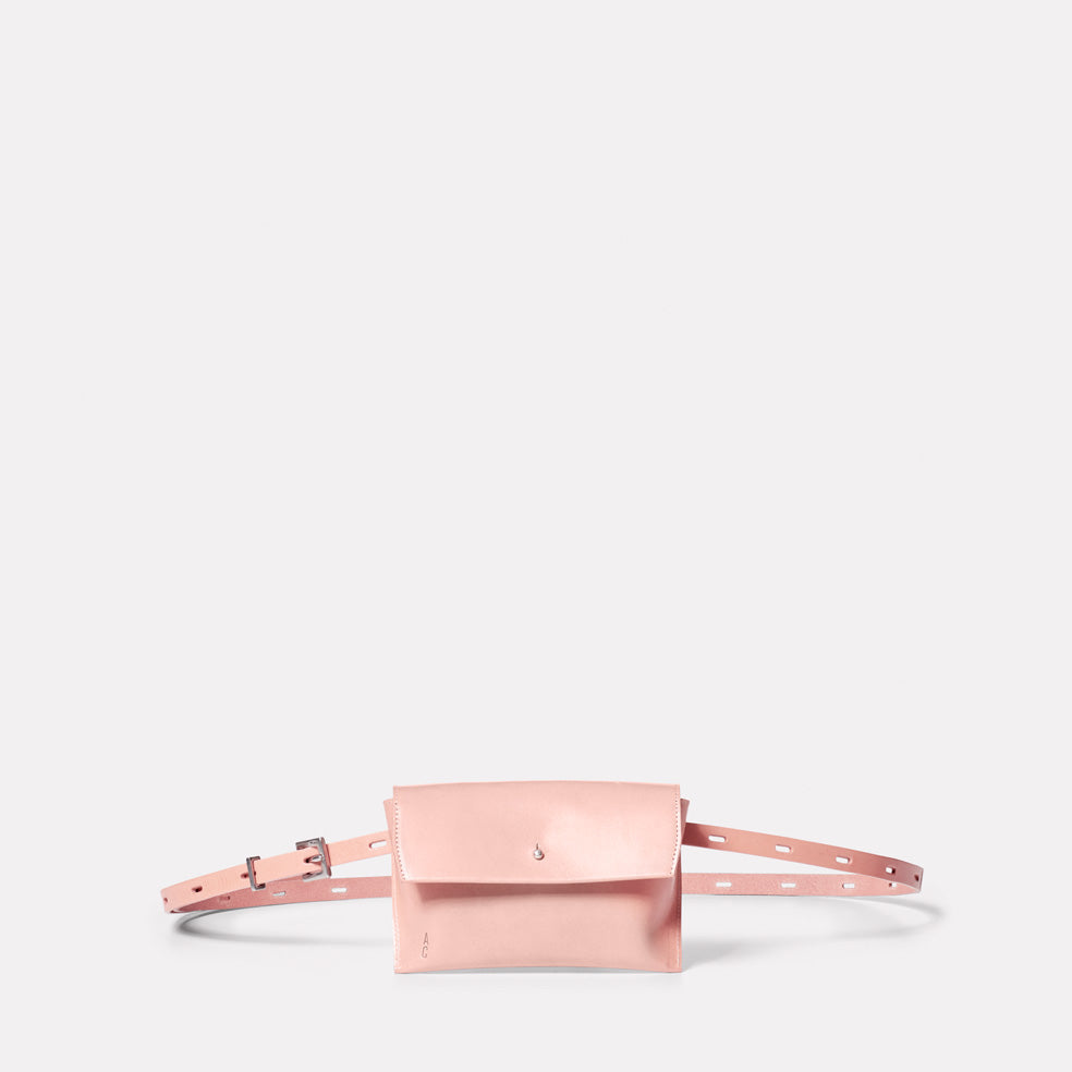 Hild Purse on a Belt in Pink