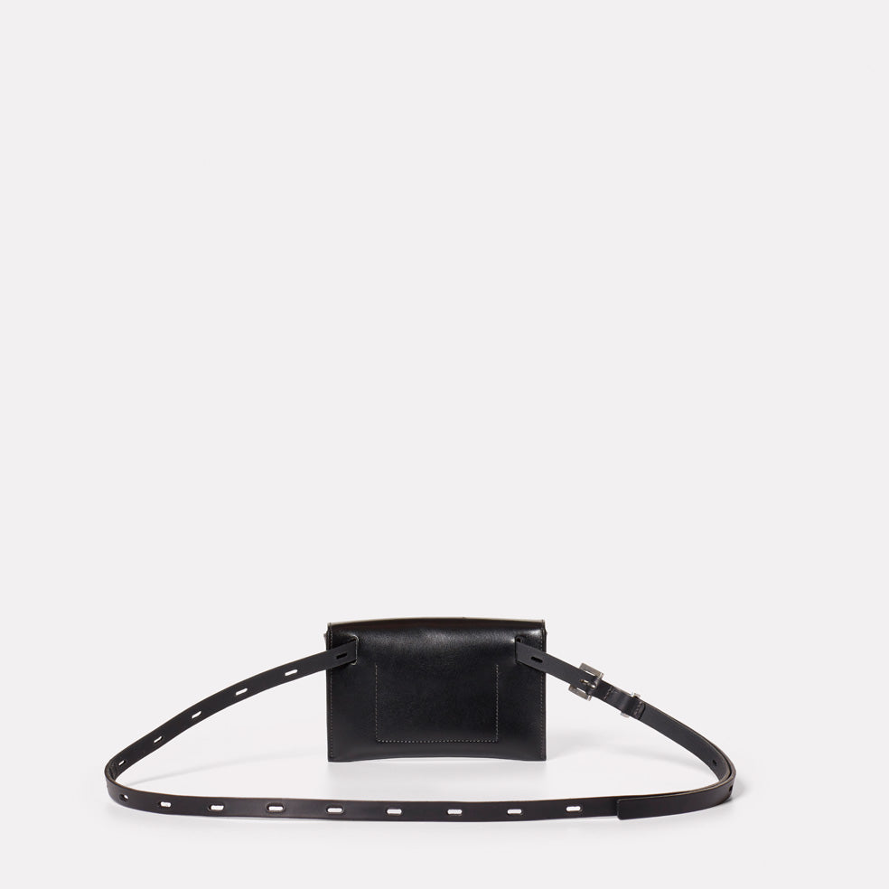 Hild Purse on a Belt in Black