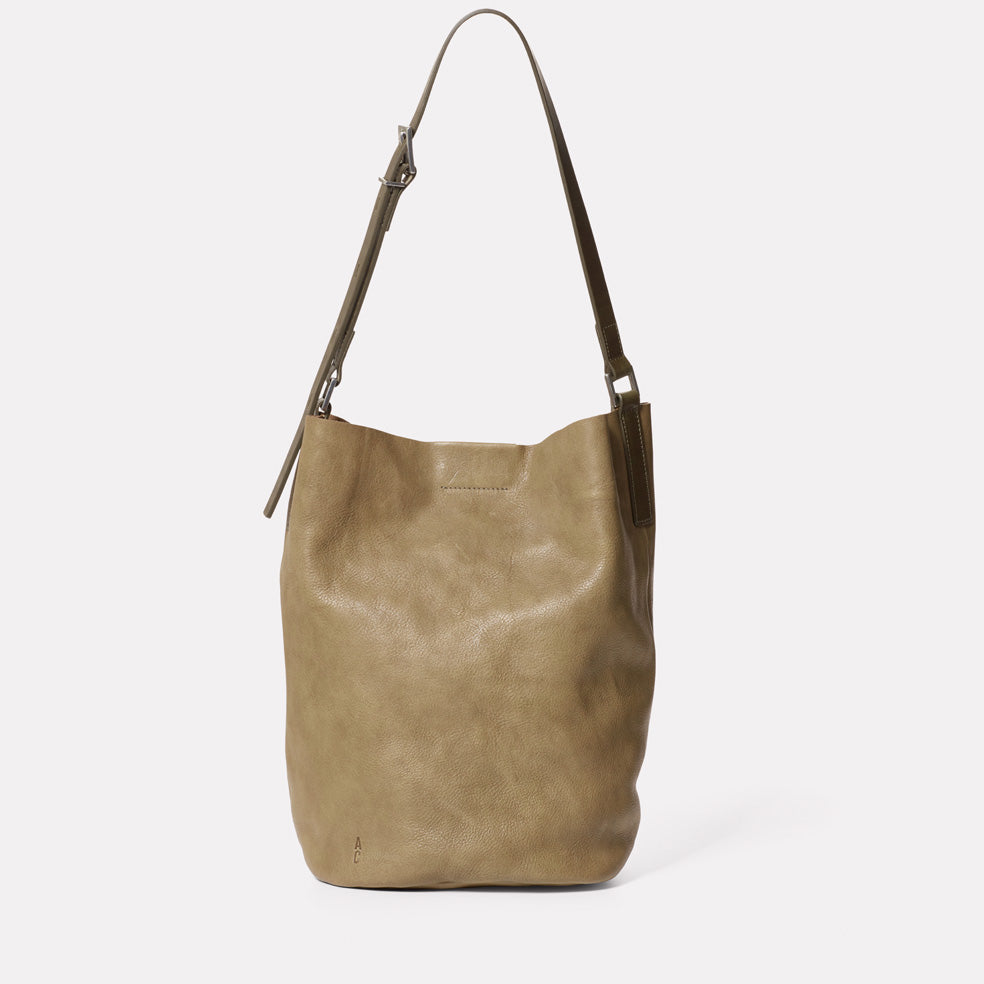Lloyd Small Calvert Leather Bucket Bag in Moss