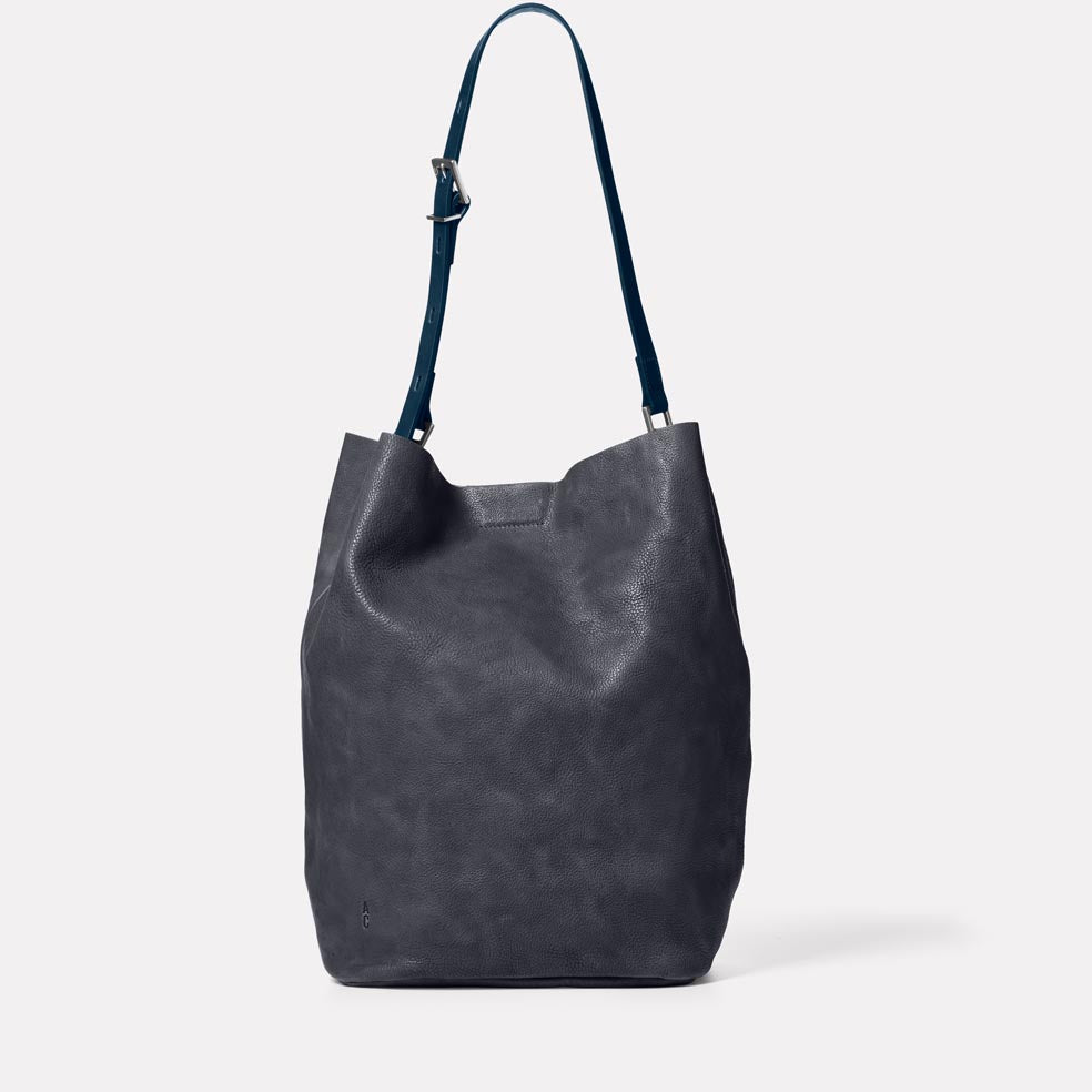 Lloyd Calvert Leather Bucket Bag in Dark Skies