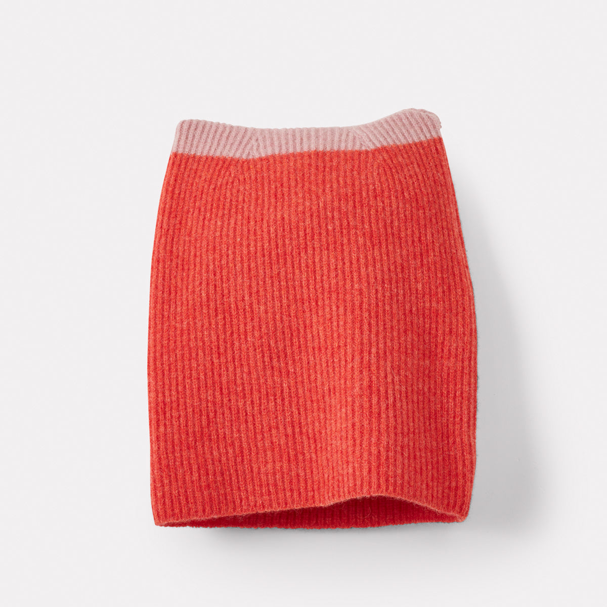 Lambswool Hat in Inferno and Pink