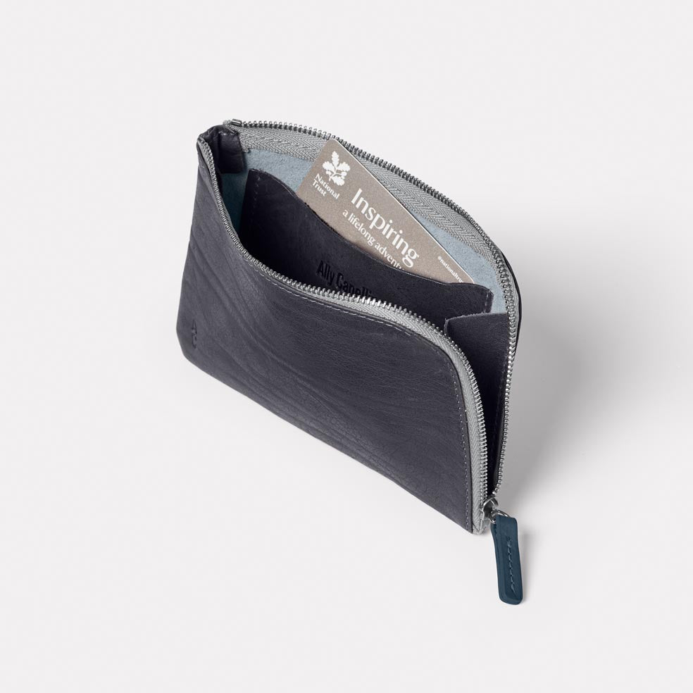 Hocker Medium Leather Purse in Dark Skies