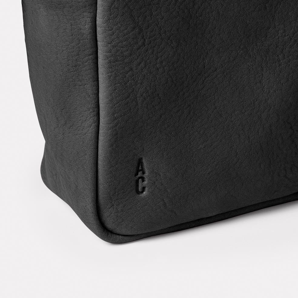 Hurley Calvert Leather Crossbody Bag in Black