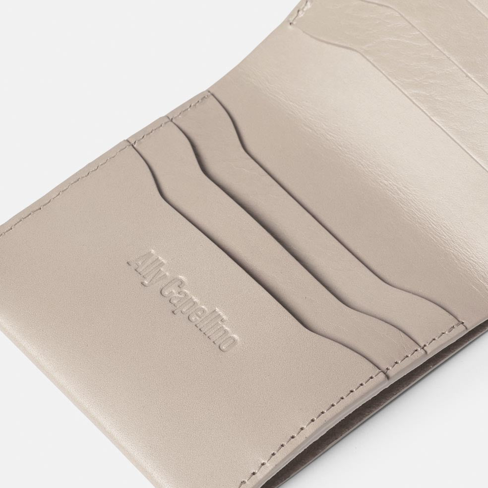 Oliver Leather Wallet in Grey Detail