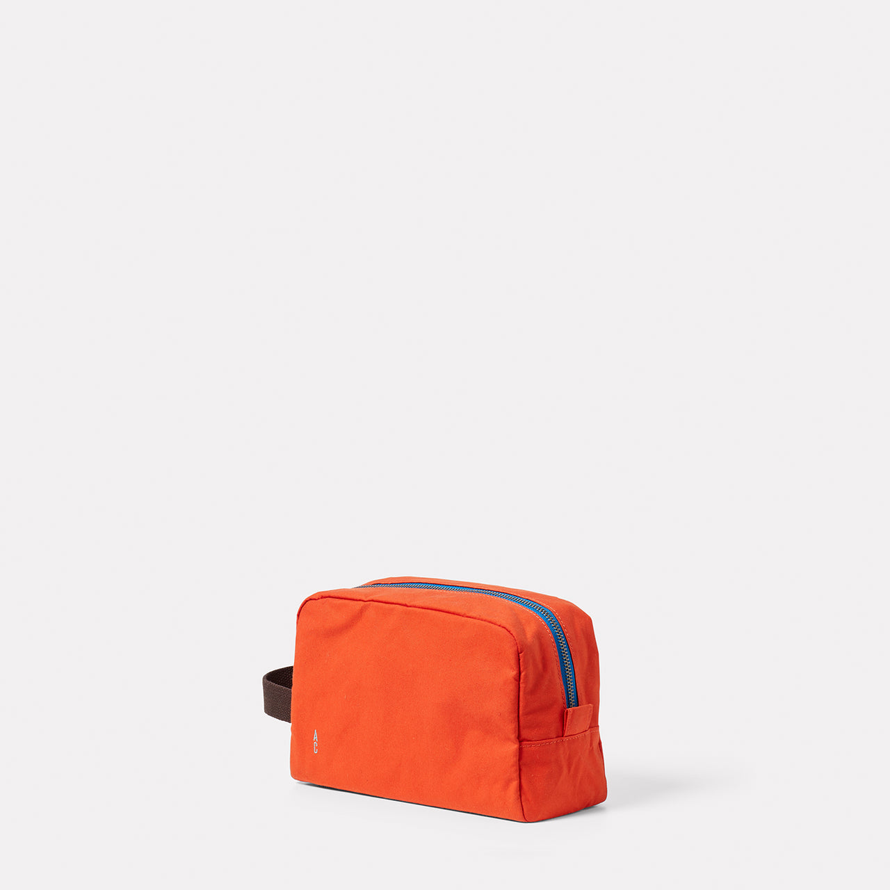 Simon Waxed Cotton Washbag in Terracotta