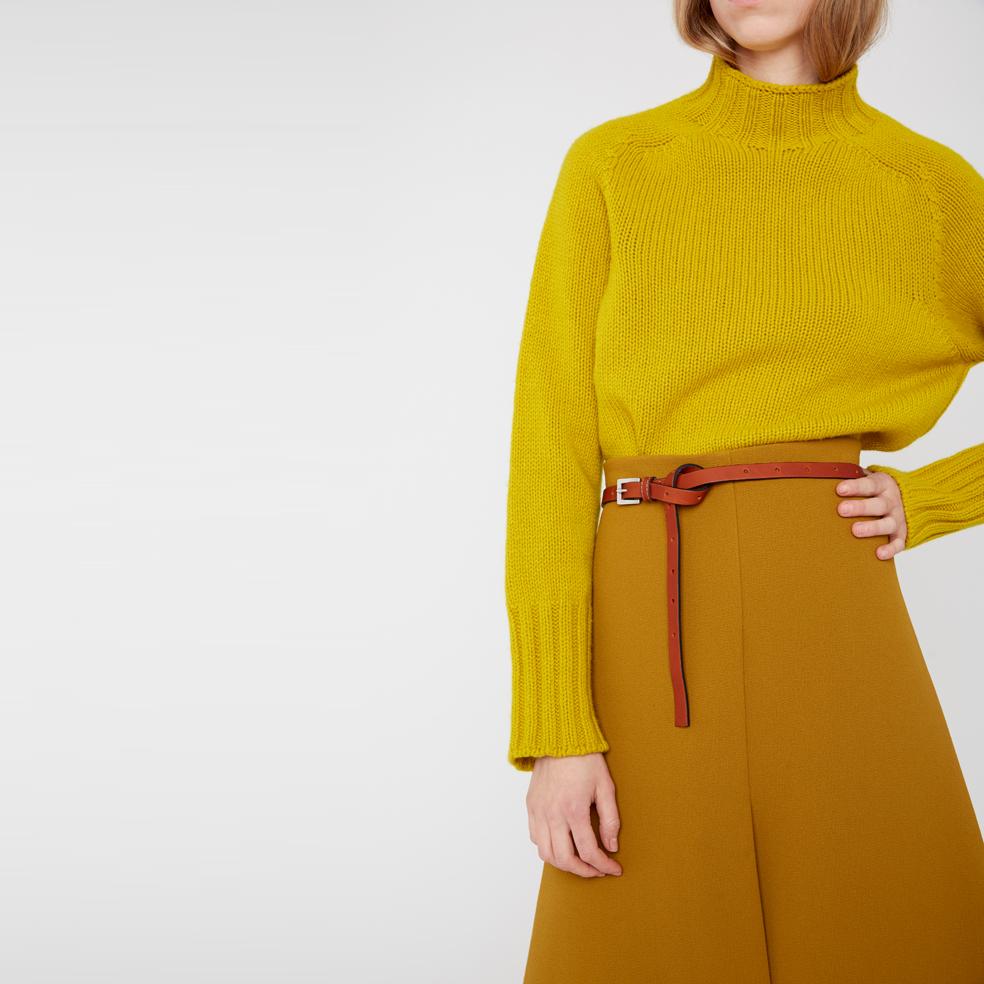 Etty Slim Leather Belt in Black