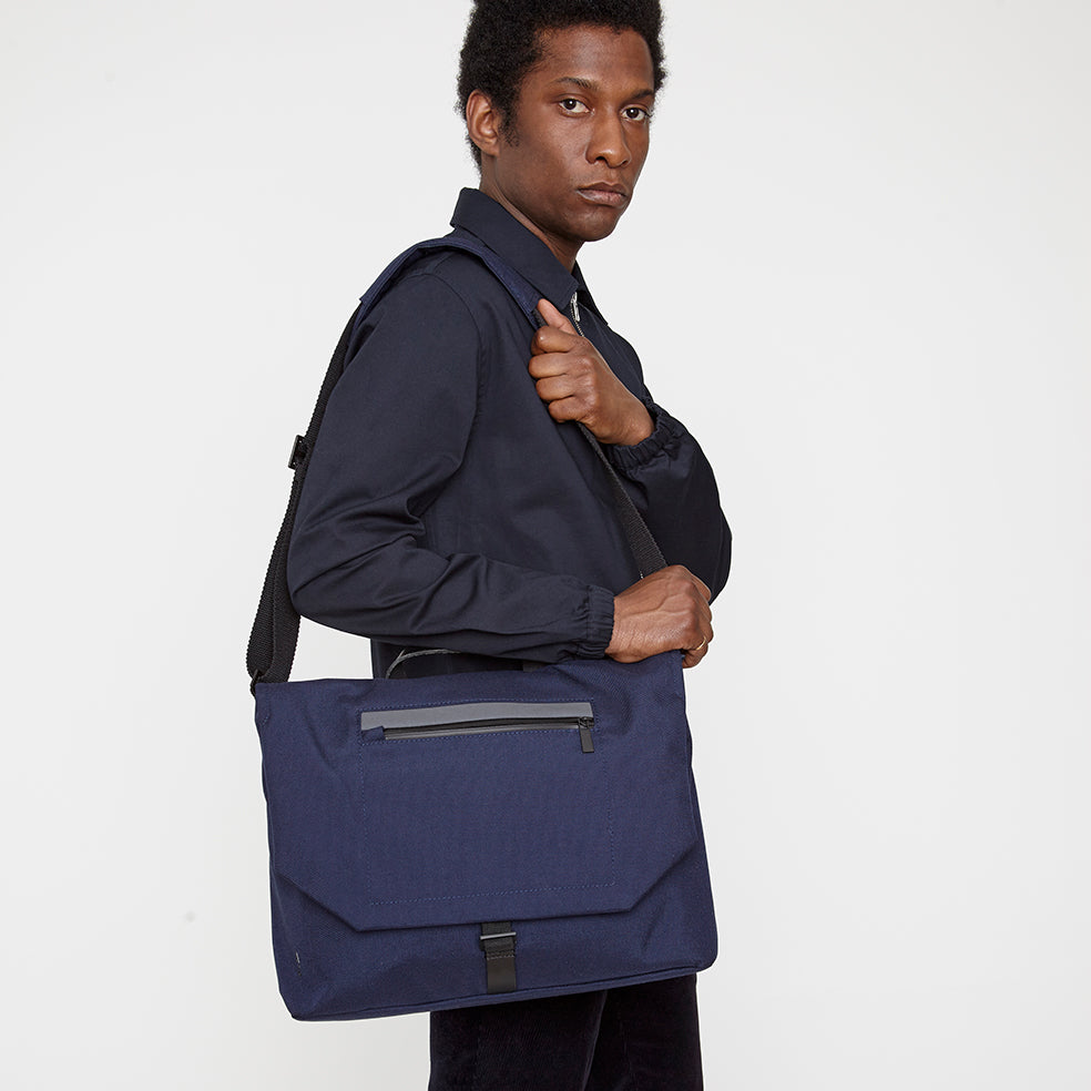Kenny Travel/Cycle Satchel in Navy