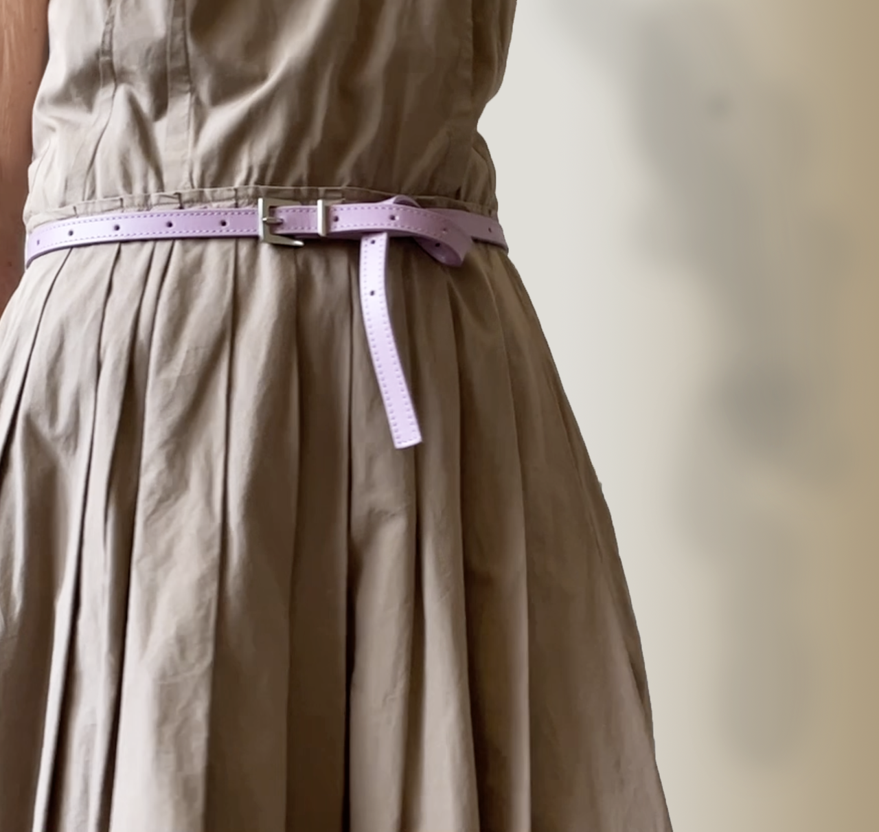 Etty Slim Leather Belt in Lilac